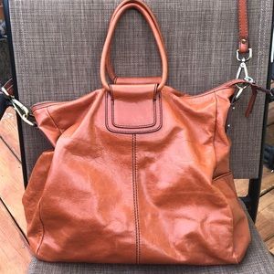 Hobo bags brand Sheila shoulder bag/tote.